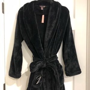 NWT Victoria Secret plush robe